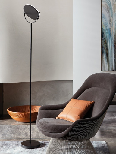 Black floor lamp with rotational light source