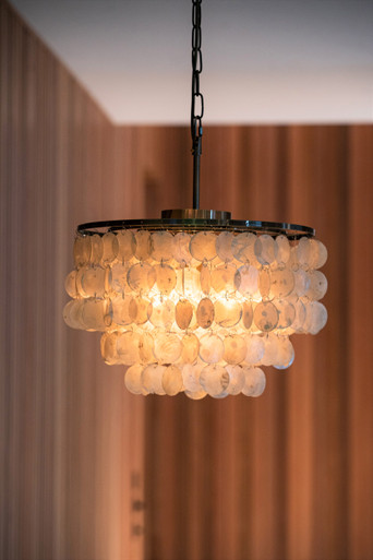 Brass 6L pendant with capiz shells