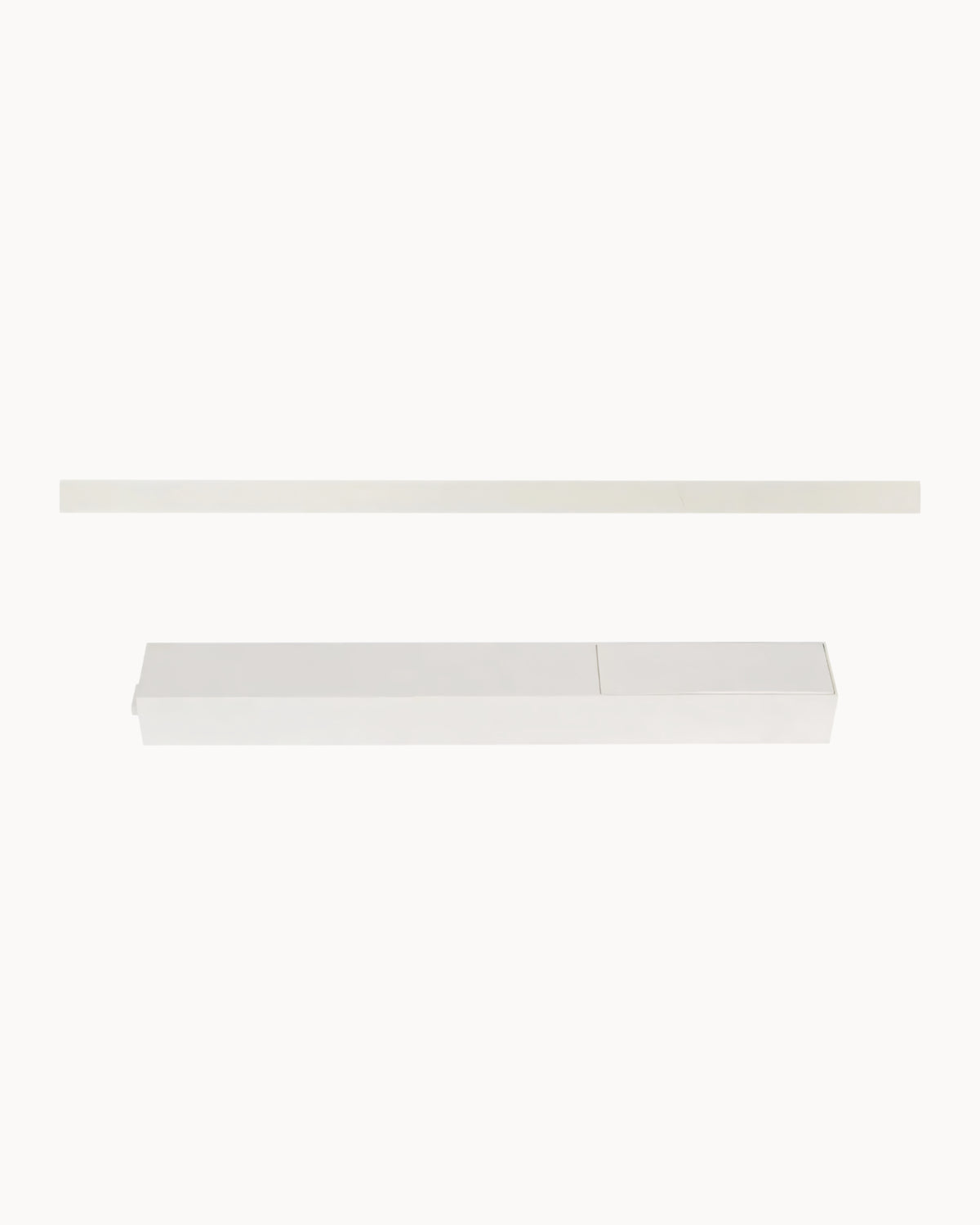 Magnetic 2.4m Track with Driver White